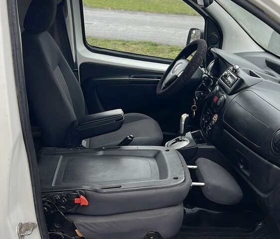 Білий Сітроен Nemo, об'ємом двигуна 1.2 л та пробігом 188 тис. км за 5500 $, фото 7 на Automoto.ua