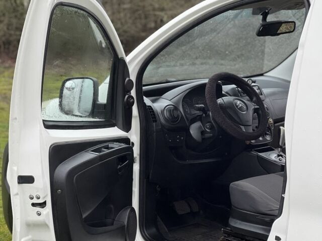 Білий Сітроен Nemo, об'ємом двигуна 1.2 л та пробігом 188 тис. км за 5500 $, фото 5 на Automoto.ua