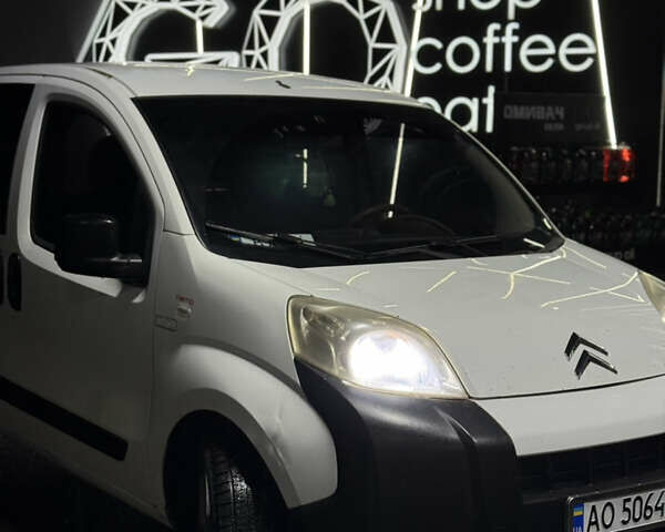 Белый Ситроен Nemo, объемом двигателя 1.4 л и пробегом 300 тыс. км за 4900 $, фото 2 на Automoto.ua