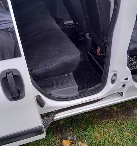 Белый Ситроен Nemo, объемом двигателя 1.4 л и пробегом 365 тыс. км за 5000 $, фото 11 на Automoto.ua