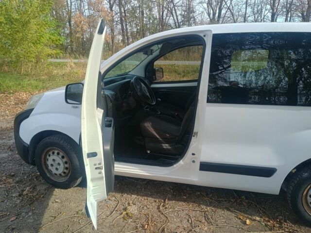 Белый Ситроен Nemo, объемом двигателя 1.4 л и пробегом 290 тыс. км за 3200 $, фото 4 на Automoto.ua