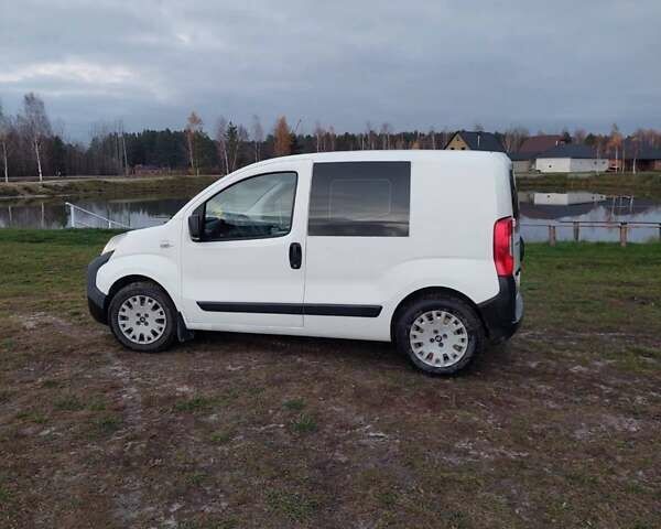 Белый Ситроен Nemo, объемом двигателя 1.4 л и пробегом 300 тыс. км за 2950 $, фото 4 на Automoto.ua