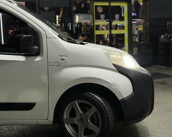 Белый Ситроен Nemo, объемом двигателя 1.4 л и пробегом 300 тыс. км за 4900 $, фото 4 на Automoto.ua