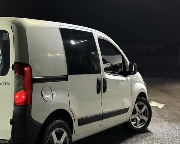 Белый Ситроен Nemo, объемом двигателя 1.4 л и пробегом 300 тыс. км за 4900 $, фото 5 на Automoto.ua