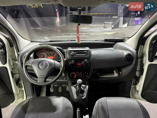 Белый Ситроен Nemo, объемом двигателя 1.4 л и пробегом 300 тыс. км за 4900 $, фото 15 на Automoto.ua