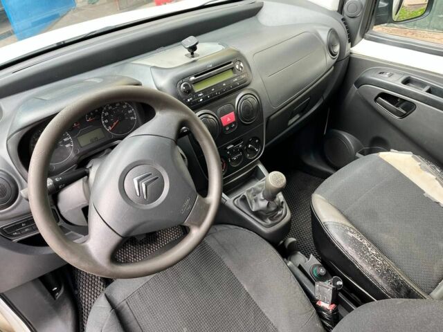 Білий Сітроен Nemo, об'ємом двигуна 1.4 л та пробігом 340 тис. км за 3700 $, фото 4 на Automoto.ua