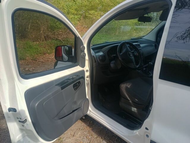 Белый Ситроен Nemo, объемом двигателя 1.4 л и пробегом 290 тыс. км за 3200 $, фото 6 на Automoto.ua