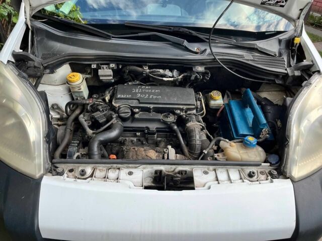 Білий Сітроен Nemo, об'ємом двигуна 1.4 л та пробігом 340 тис. км за 3700 $, фото 5 на Automoto.ua