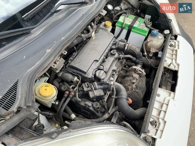 Білий Сітроен Nemo, об'ємом двигуна 1.4 л та пробігом 230 тис. км за 3100 $, фото 6 на Automoto.ua