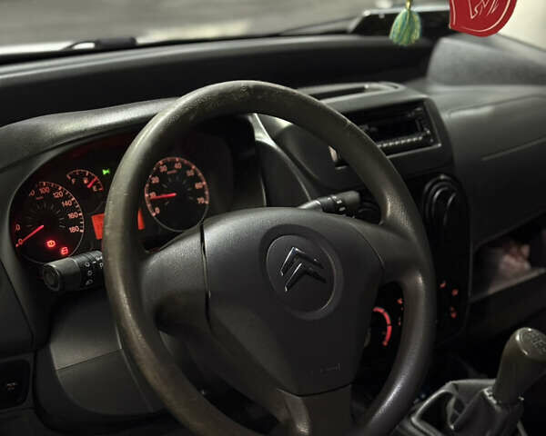 Белый Ситроен Nemo, объемом двигателя 1.4 л и пробегом 300 тыс. км за 4850 $, фото 14 на Automoto.ua