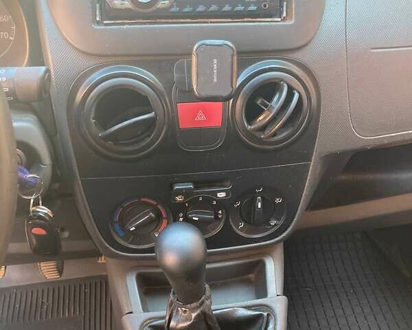 Белый Ситроен Nemo, объемом двигателя 1.4 л и пробегом 385 тыс. км за 3800 $, фото 6 на Automoto.ua