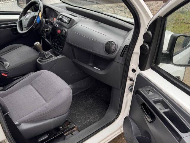 Білий Сітроен Nemo, об'ємом двигуна 1.4 л та пробігом 307 тис. км за 4315 $, фото 10 на Automoto.ua