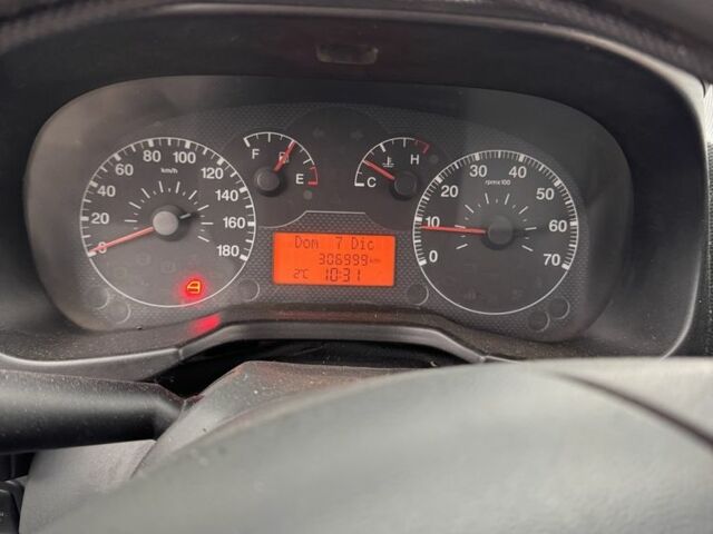 Білий Сітроен Nemo, об'ємом двигуна 1.4 л та пробігом 307 тис. км за 4315 $, фото 13 на Automoto.ua