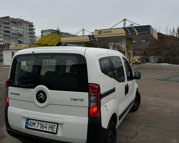 Белый Ситроен Nemo, объемом двигателя 1.4 л и пробегом 230 тыс. км за 5300 $, фото 2 на Automoto.ua