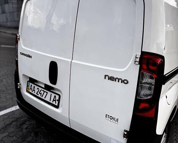 Белый Ситроен Nemo, объемом двигателя 1.2 л и пробегом 141 тыс. км за 4800 $, фото 7 на Automoto.ua