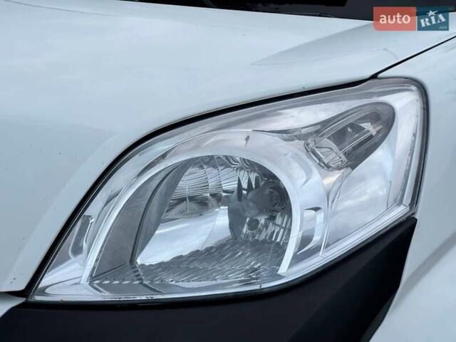 Белый Ситроен Nemo, объемом двигателя 1.4 л и пробегом 210 тыс. км за 4750 $, фото 1 на Automoto.ua