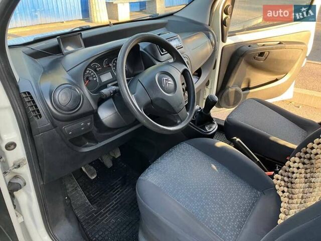 Белый Ситроен Nemo, объемом двигателя 1.2 л и пробегом 217 тыс. км за 3900 $, фото 6 на Automoto.ua