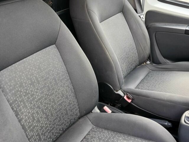 Белый Ситроен Nemo, объемом двигателя 1.4 л и пробегом 255 тыс. км за 2500 $, фото 1 на Automoto.ua