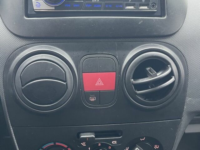 Бежевый Ситроен Nemo, объемом двигателя 1.4 л и пробегом 190 тыс. км за 3899 $, фото 10 на Automoto.ua