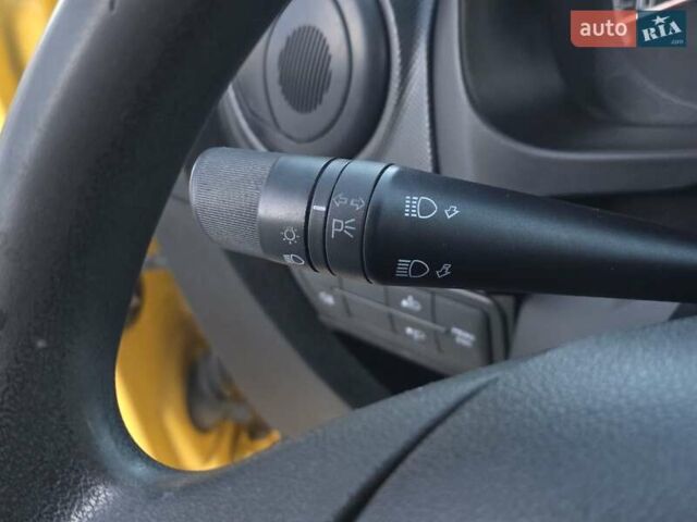 Жовтий Сітроен Nemo, об'ємом двигуна 1.3 л та пробігом 148 тис. км за 3999 $, фото 23 на Automoto.ua