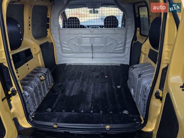 Жовтий Сітроен Nemo, об'ємом двигуна 1.3 л та пробігом 148 тис. км за 3999 $, фото 13 на Automoto.ua