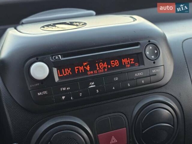 Жовтий Сітроен Nemo, об'ємом двигуна 1.3 л та пробігом 148 тис. км за 3999 $, фото 26 на Automoto.ua