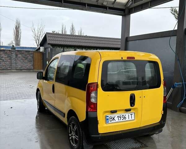 Желтый Ситроен Nemo, объемом двигателя 1.4 л и пробегом 253 тыс. км за 4300 $, фото 2 на Automoto.ua