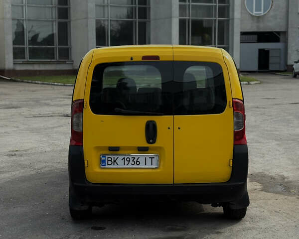 Желтый Ситроен Nemo, объемом двигателя 1.4 л и пробегом 253 тыс. км за 4500 $, фото 3 на Automoto.ua