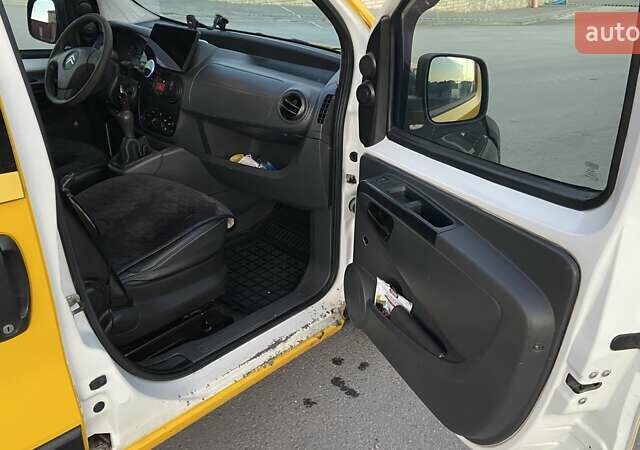 Желтый Ситроен Nemo, объемом двигателя 1.4 л и пробегом 520 тыс. км за 3600 $, фото 13 на Automoto.ua