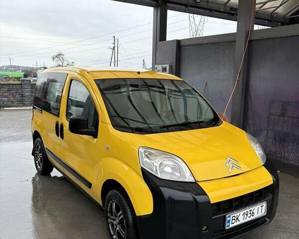 Желтый Ситроен Nemo, объемом двигателя 1.4 л и пробегом 253 тыс. км за 4300 $, фото 6 на Automoto.ua
