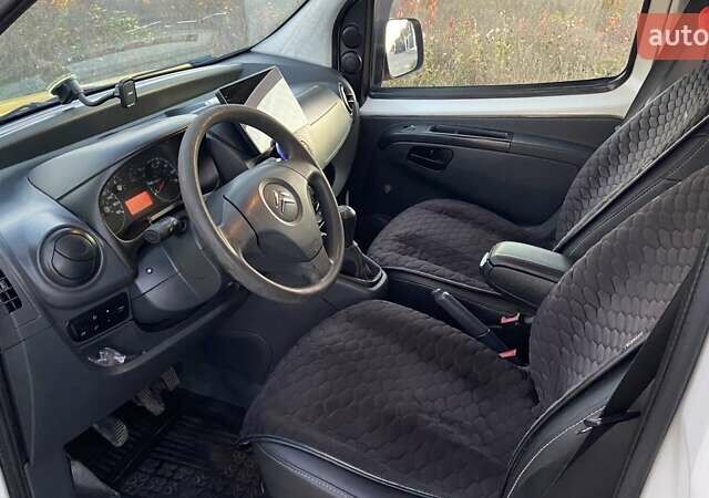 Желтый Ситроен Nemo, объемом двигателя 1.4 л и пробегом 520 тыс. км за 3600 $, фото 9 на Automoto.ua