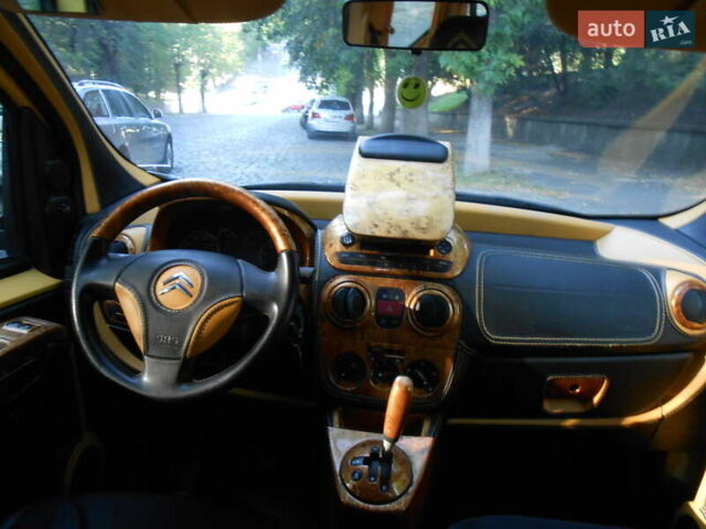 Жовтий Сітроен Nemo, об'ємом двигуна 1.25 л та пробігом 146 тис. км за 5500 $, фото 10 на Automoto.ua