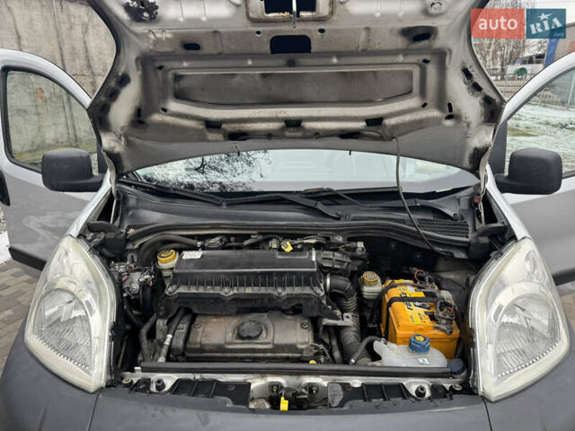 Серый Ситроен Nemo, объемом двигателя 1.36 л и пробегом 295 тыс. км за 4500 $, фото 28 на Automoto.ua