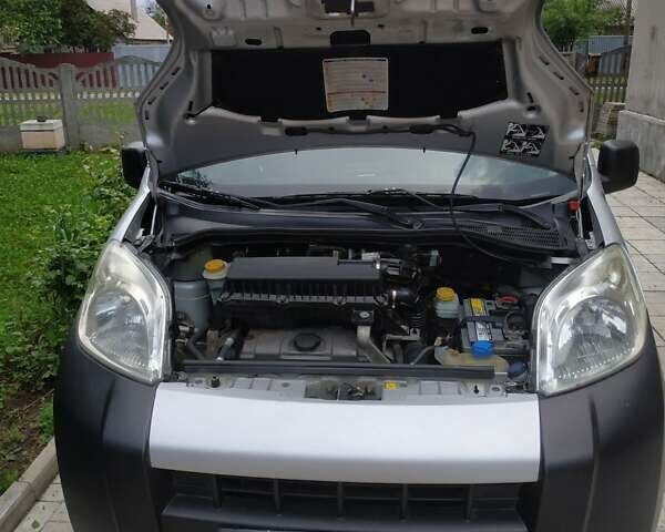 Серый Ситроен Nemo, объемом двигателя 1.4 л и пробегом 202 тыс. км за 7200 $, фото 4 на Automoto.ua