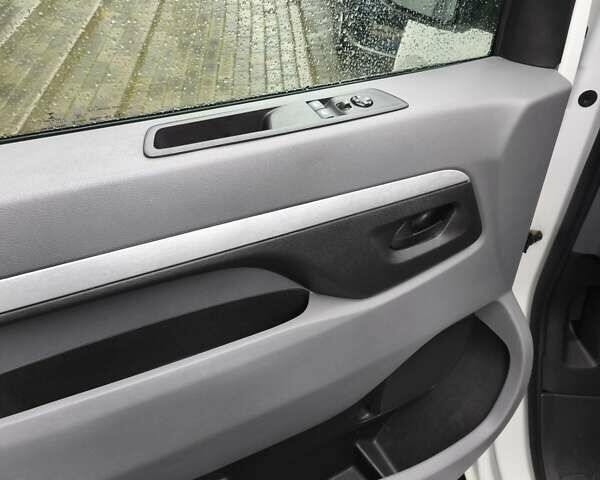 Белый Ситроен Space Tourer, объемом двигателя 2 л и пробегом 178 тыс. км за 22800 $, фото 9 на Automoto.ua