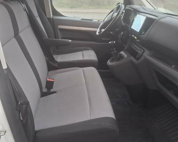 Белый Ситроен Space Tourer, объемом двигателя 2 л и пробегом 176 тыс. км за 21000 $, фото 11 на Automoto.ua