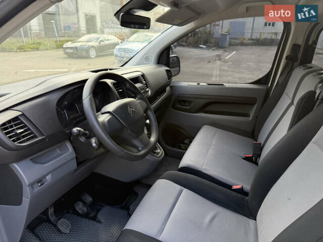 Белый Ситроен Space Tourer, объемом двигателя 2 л и пробегом 185 тыс. км за 15500 $, фото 15 на Automoto.ua