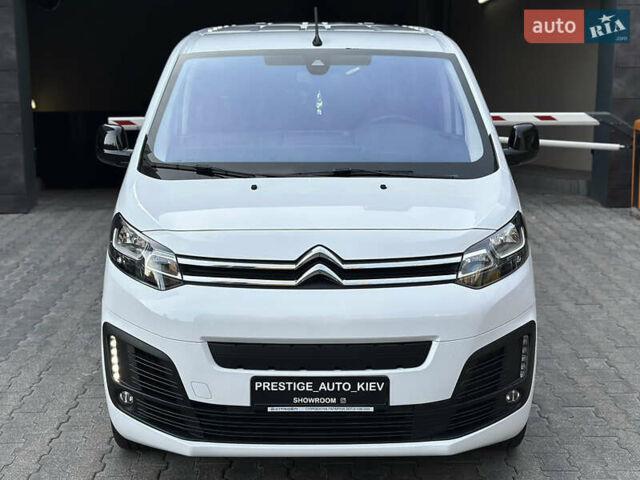 Белый Ситроен Space Tourer, объемом двигателя 2 л и пробегом 11 тыс. км за 43000 $, фото 5 на Automoto.ua