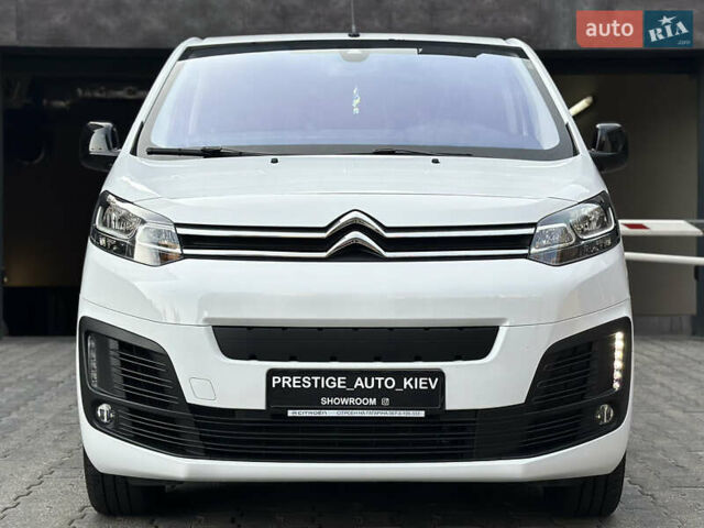 Белый Ситроен Space Tourer, объемом двигателя 2 л и пробегом 11 тыс. км за 43000 $, фото 4 на Automoto.ua