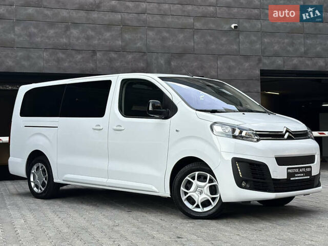 Белый Ситроен Space Tourer, объемом двигателя 2 л и пробегом 11 тыс. км за 43000 $, фото 2 на Automoto.ua