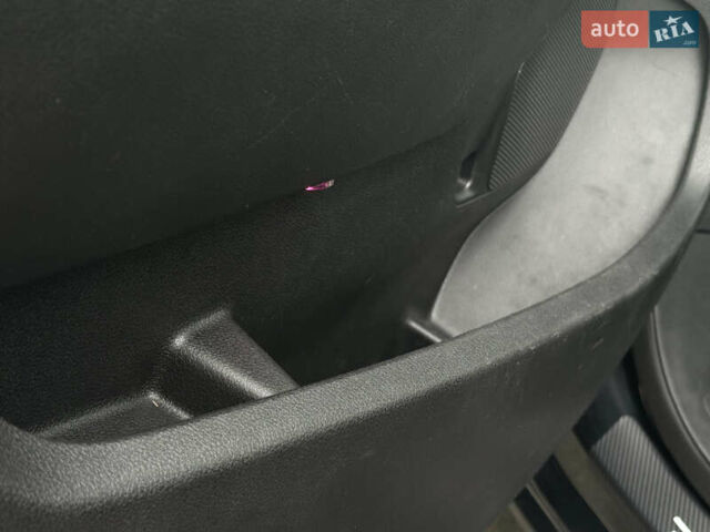 Черный Ситроен Space Tourer, объемом двигателя 1.6 л и пробегом 190 тыс. км за 20900 $, фото 15 на Automoto.ua