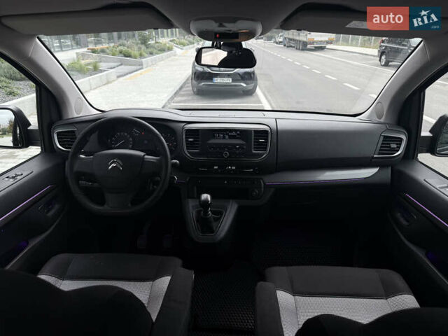 Черный Ситроен Space Tourer, объемом двигателя 1.6 л и пробегом 190 тыс. км за 20900 $, фото 28 на Automoto.ua