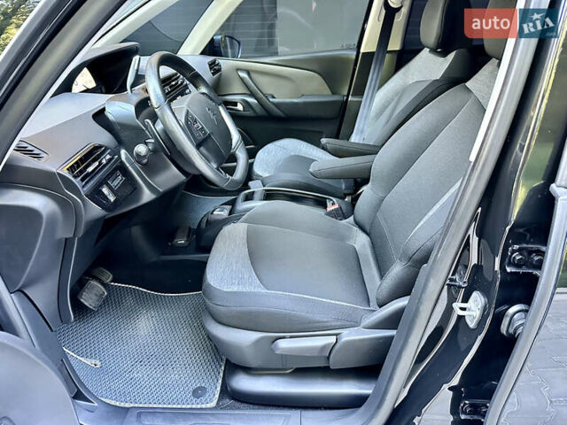 Черный Ситроен Space Tourer, объемом двигателя 2 л и пробегом 188 тыс. км за 15450 $, фото 40 на Automoto.ua