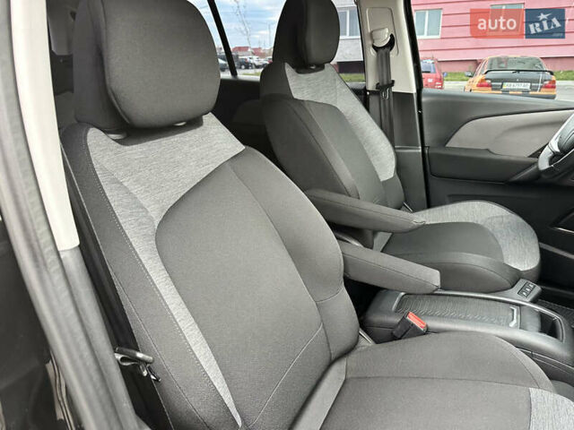 Сітроен Space Tourer 2018 у Вінниці на Automoto.ua Чорний Сітроен Space Tourer, об'ємом двигуна 2 л та пробігом 190 тис. км за 15555 $, фото 73 на Automoto.ua