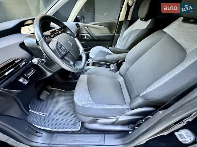 Черный Ситроен Space Tourer, объемом двигателя 2 л и пробегом 188 тыс. км за 15450 $, фото 41 на Automoto.ua