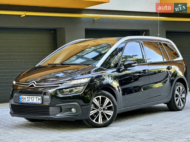 Черный Ситроен Space Tourer, объемом двигателя 2 л и пробегом 188 тыс. км за 15450 $, фото 1 на Automoto.ua