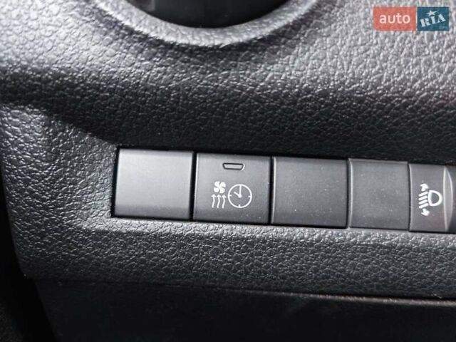 Черный Ситроен Space Tourer, объемом двигателя 2 л и пробегом 111 тыс. км за 31990 $, фото 26 на Automoto.ua