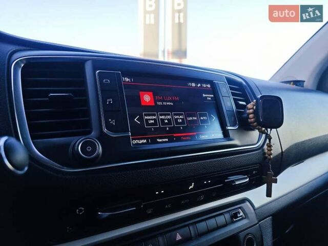 Черный Ситроен Space Tourer, объемом двигателя 2 л и пробегом 111 тыс. км за 31990 $, фото 19 на Automoto.ua