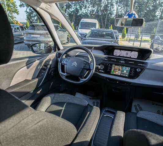Красный Ситроен Space Tourer, объемом двигателя 1.5 л и пробегом 199 тыс. км за 16800 $, фото 20 на Automoto.ua