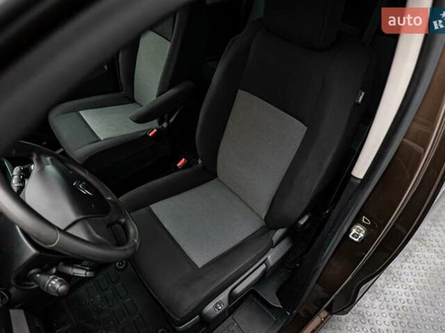 Ситроен Space Tourer, объемом двигателя 2 л и пробегом 129 тыс. км за 19093 $, фото 8 на Automoto.ua